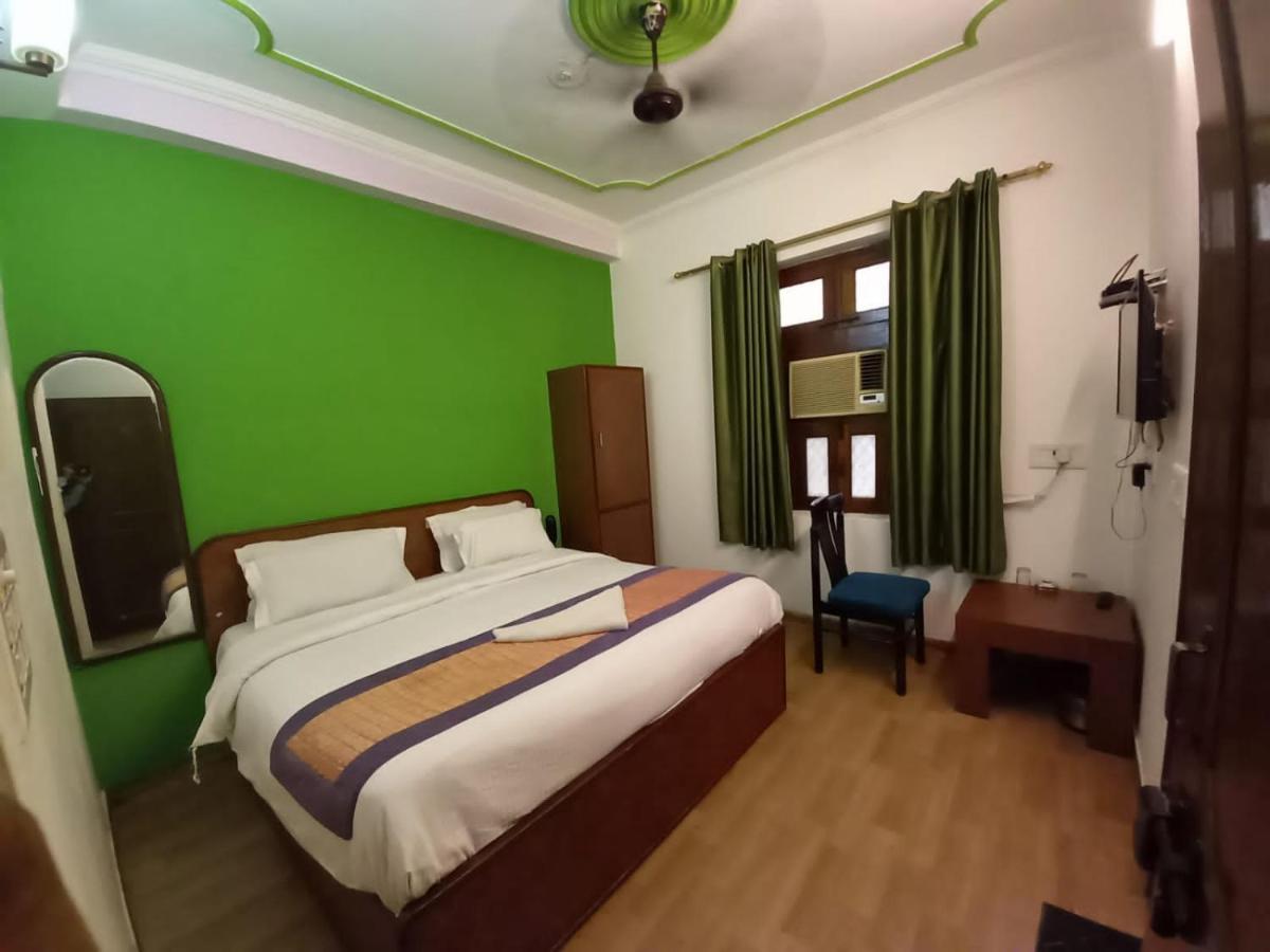 Hotel Shri Ram ニューデリー エクステリア 写真
