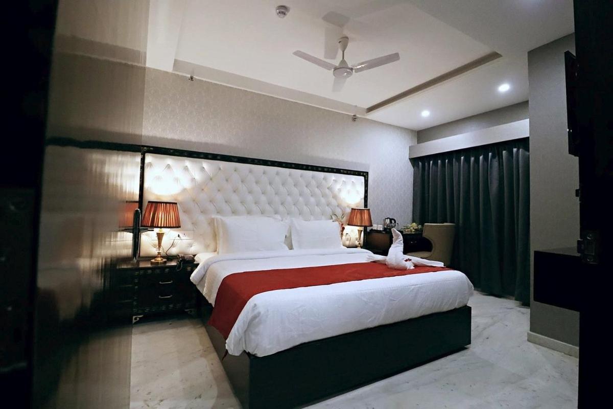 Hotel Shri Ram ニューデリー エクステリア 写真